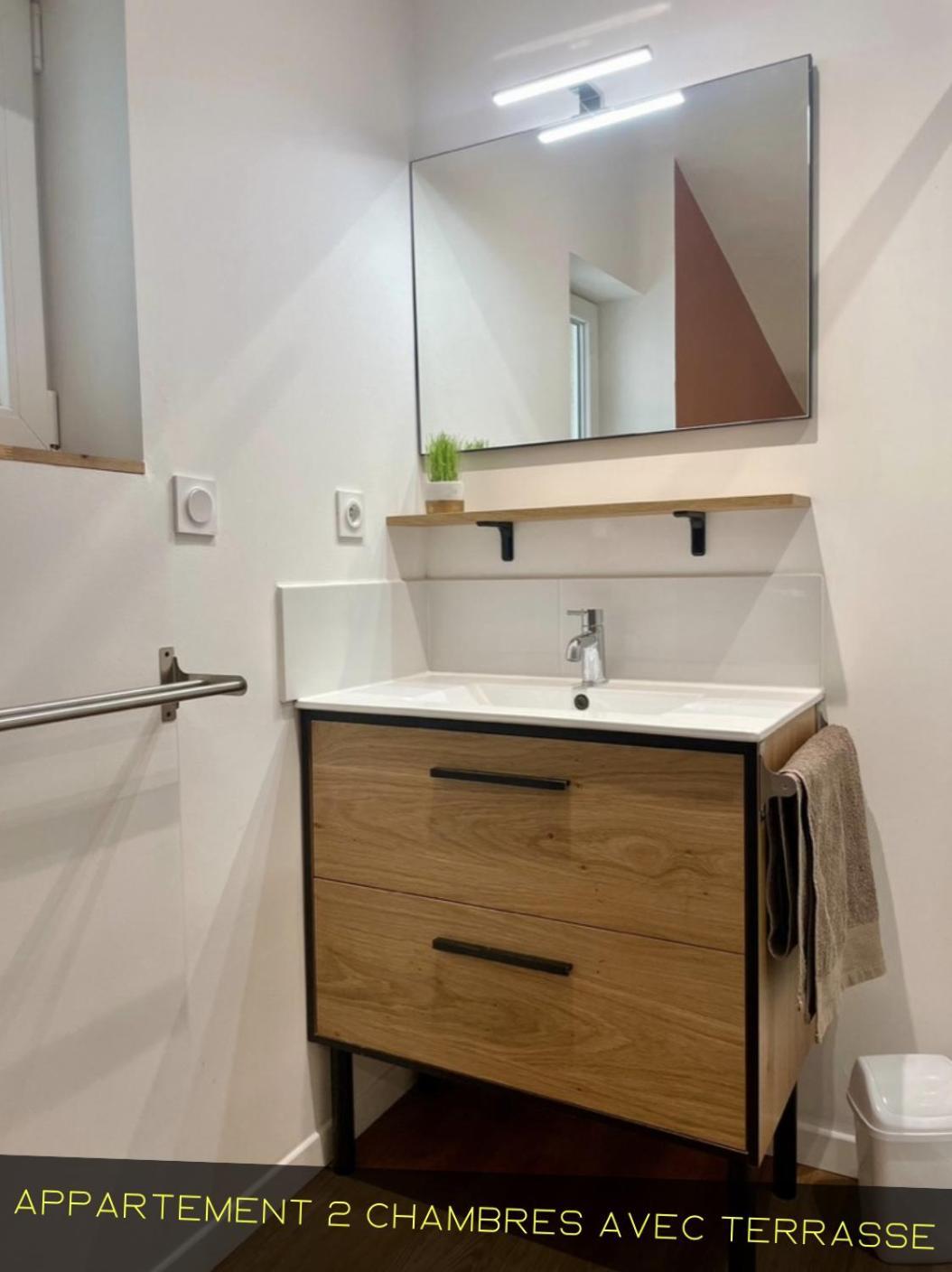 Les Appartements Du Pont Joubert ปัวติเยร์ ภายนอก รูปภาพ